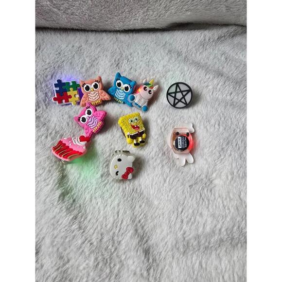 DONT BUY  SEND MESSAGE WITH WHAT Croc Jibbitz - Picture 7 of 11